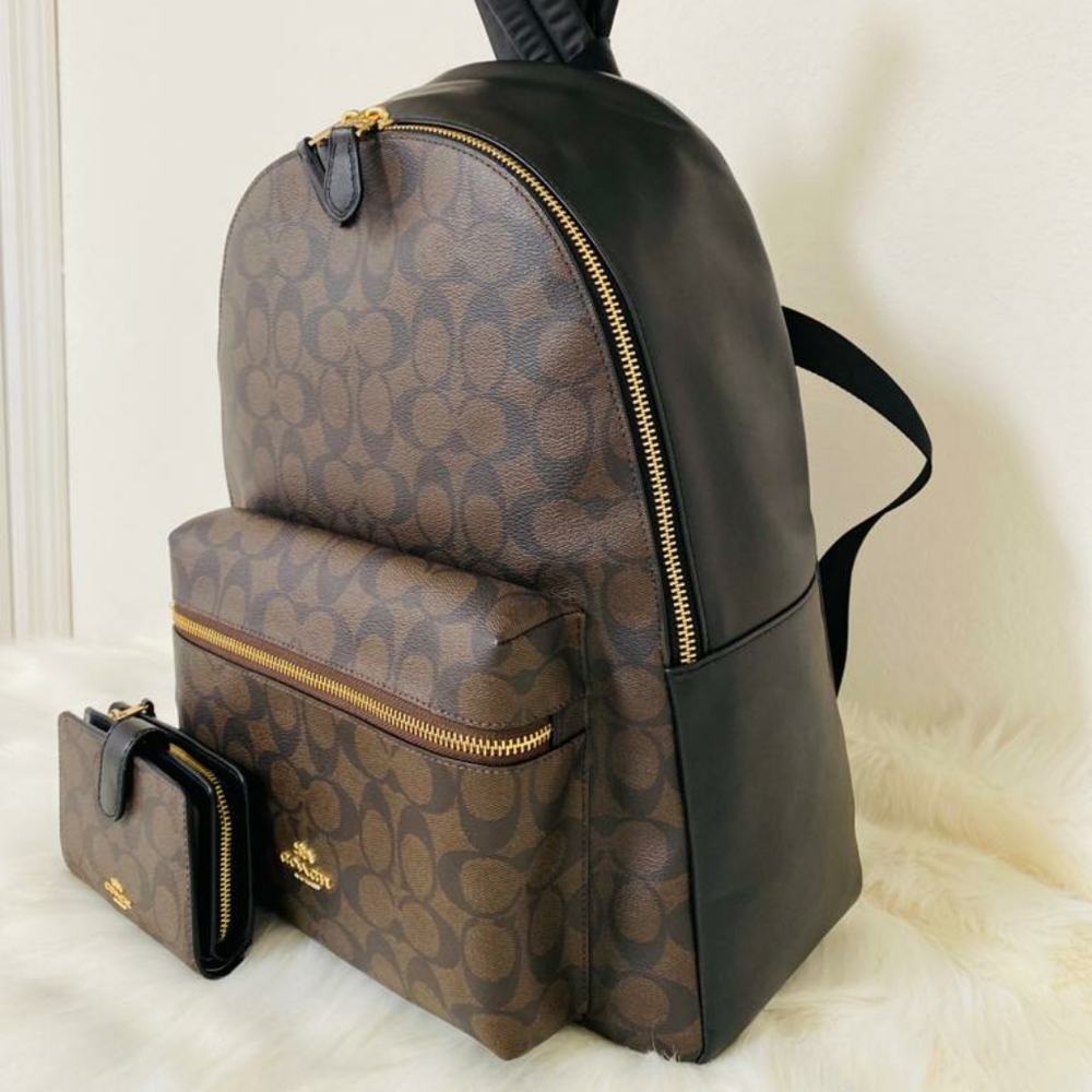 ⚜Coach Charlie Backpack
and Wallet Set - Picture 2 of 12